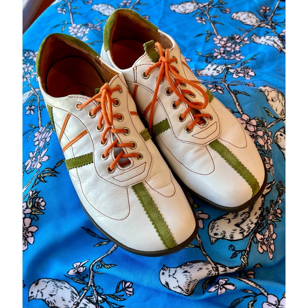 Think! Sneakers